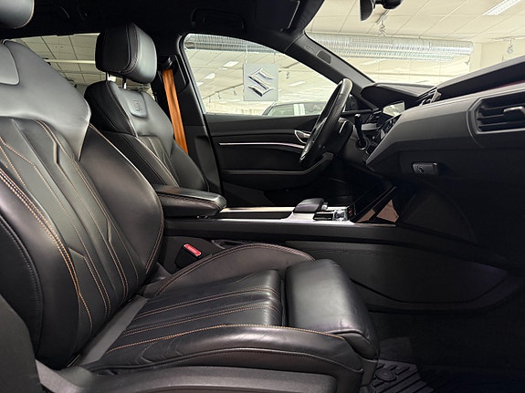 Audi e-tron 16 of 30