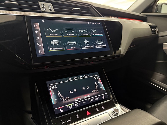 Audi e-tron 27 of 30