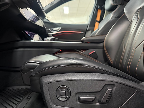 Audi e-tron 23 of 30