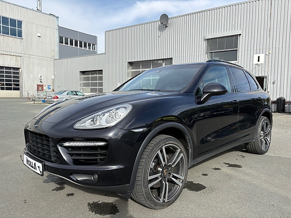 Porsche Cayenne 3 of 30