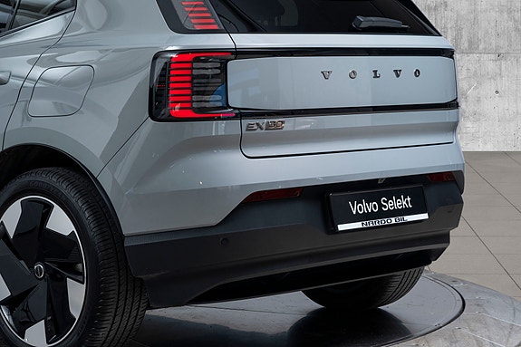 Volvo EX30 8 of 28