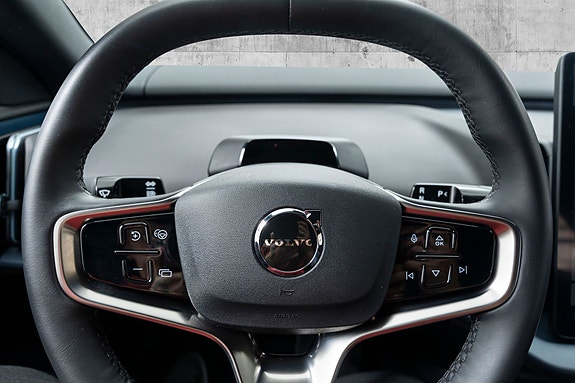 Volvo EX30 11 of 28