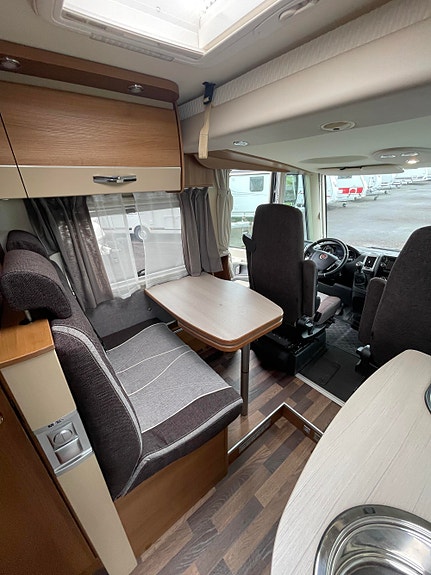 Knaus R18 Vansation Kompakt / Sykkelstativ / Lav KM / Senkeseng 12 of 30
