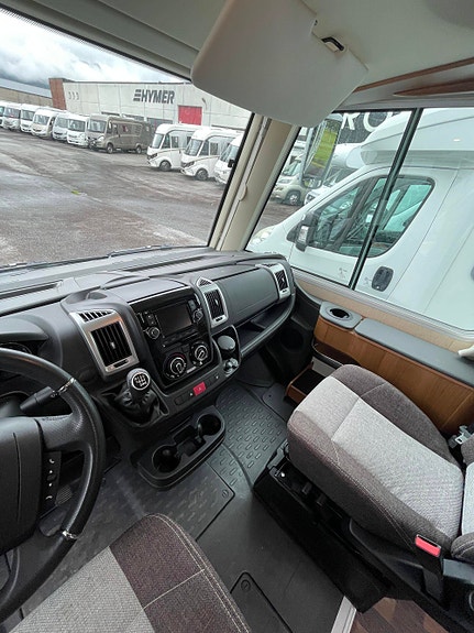 Knaus R18 Vansation Kompakt / Sykkelstativ / Lav KM / Senkeseng 7 of 30