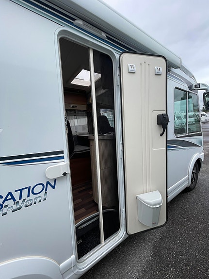 Knaus R18 Vansation Kompakt / Sykkelstativ / Lav KM / Senkeseng 10 of 30