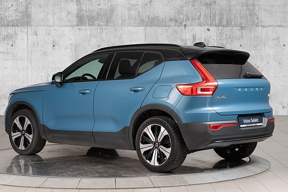Volvo XC40 8 of 30