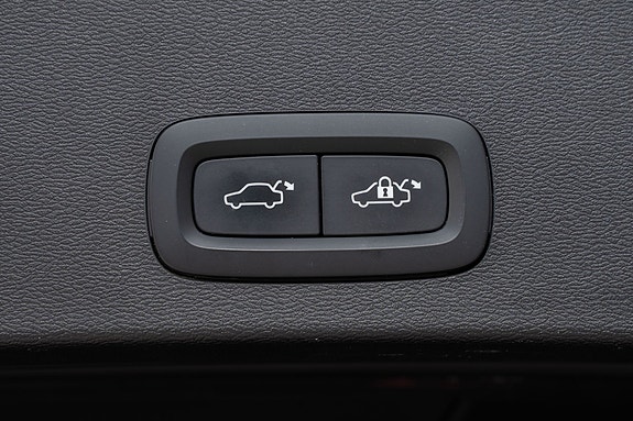Volvo XC40 15 of 30