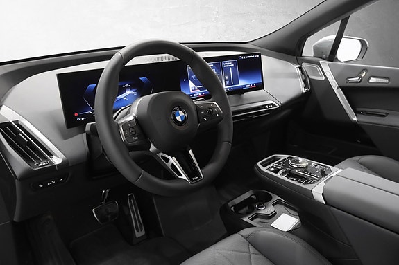 BMW iX 17 of 30