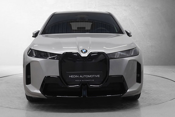 BMW iX 7 of 30