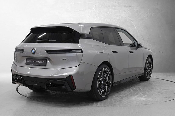 BMW iX 4 of 30