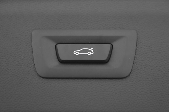 BMW iX 30 of 30