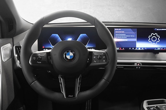 BMW iX 9 of 30
