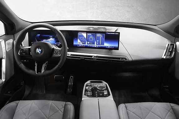 BMW iX 22 of 30