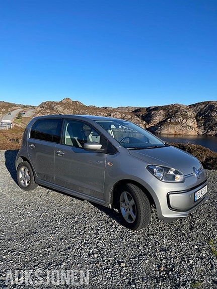 Volkswagen UP! 3 of 11