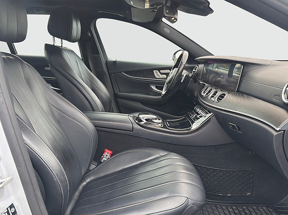 Mercedes-Benz E220 d 17 of 30