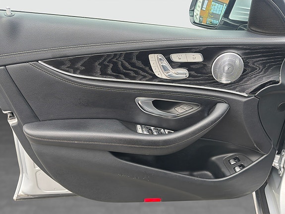 Mercedes-Benz E220 d 22 of 30