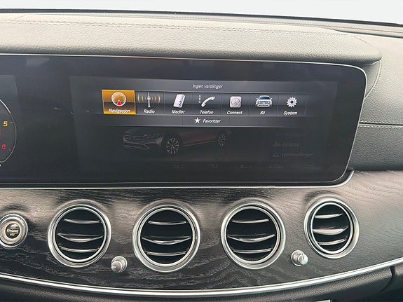 Mercedes-Benz E220 d 25 of 30