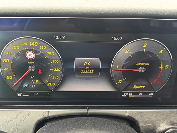 Mercedes-Benz E220 d 28 of 30