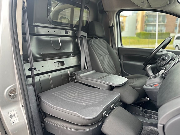 Renault Kangoo Maxi 26 of 30
