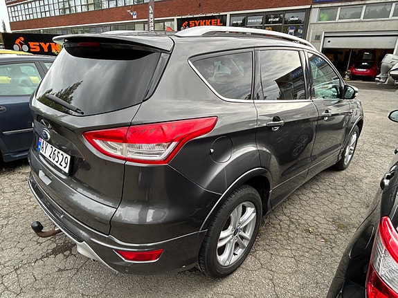 Ford Kuga 5 of 8