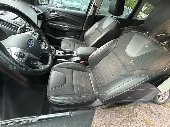Ford Kuga 6 of 8