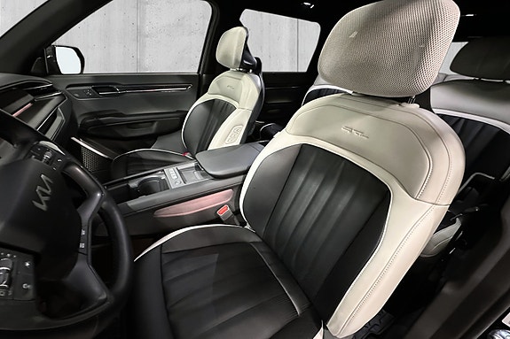 Kia EV9 10 of 22
