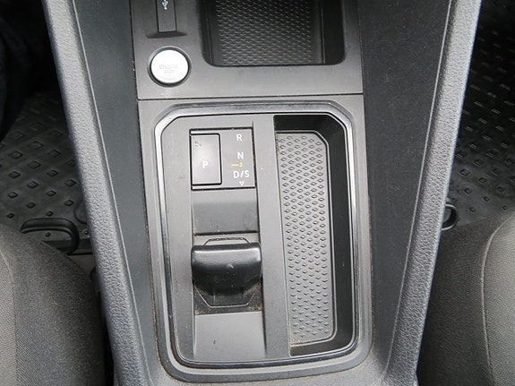 Volkswagen Caddy Maxi 24 of 30