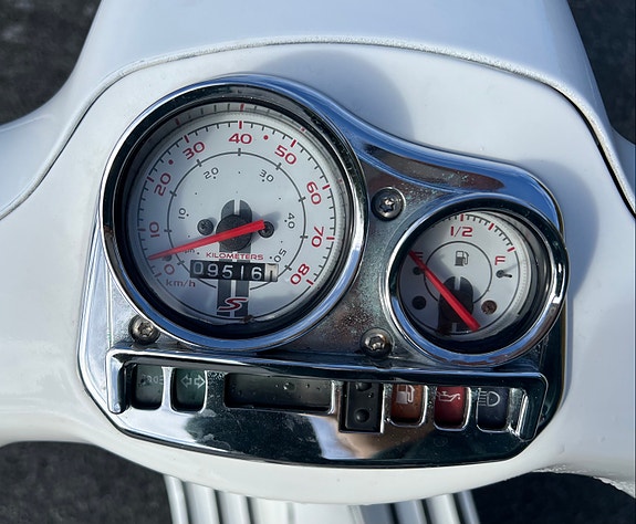 Vespa 50S 2T 3 of 3