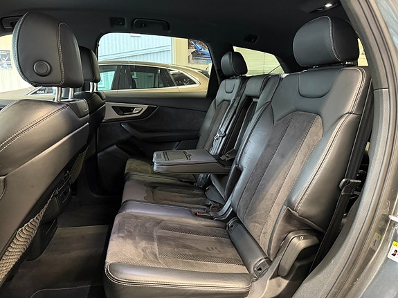 Audi Q7 17 of 30