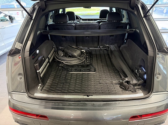 Audi Q7 18 of 30