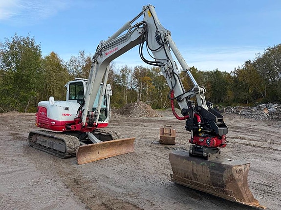 Takeuchi TB 290-2 2 of 30