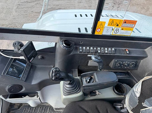 Takeuchi TB 290-2 28 of 30