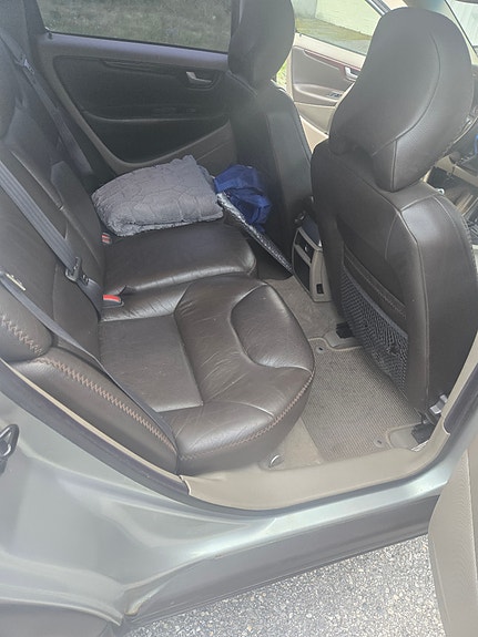 Volvo XC70 16 of 23
