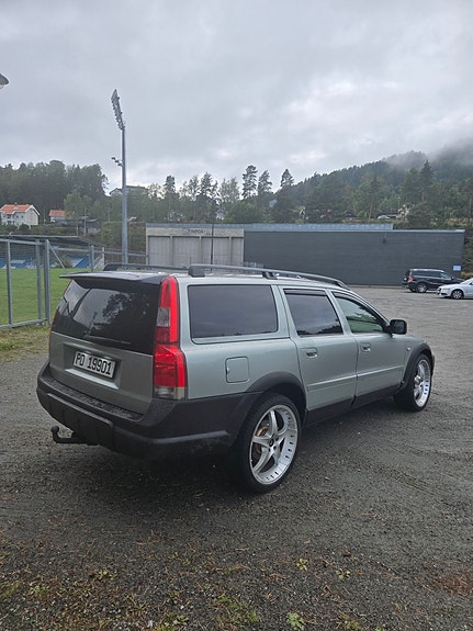 Volvo XC70 6 of 23