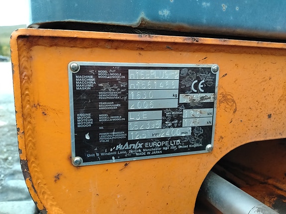 Hanix H15B minigraver 7 of 9