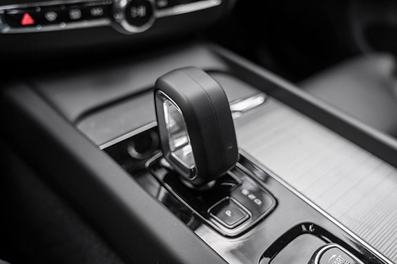 Volvo XC60 20 of 28