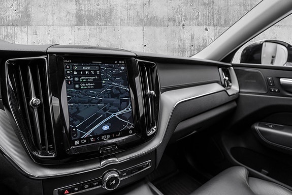 Volvo XC60 15 of 28