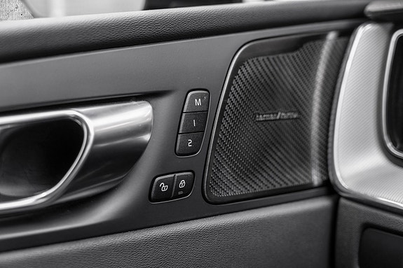 Volvo XC60 22 of 28
