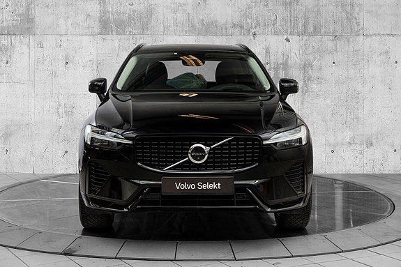 Volvo XC60 3 of 28