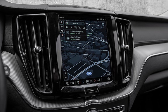 Volvo XC60 16 of 28