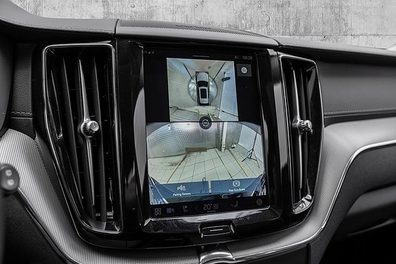 Volvo XC60 17 of 28