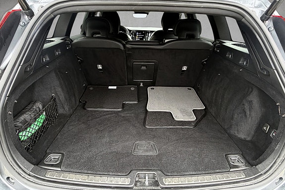Volvo V60 22 of 23