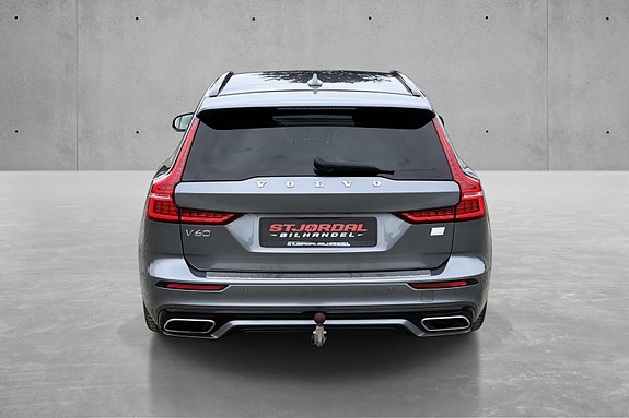 Volvo V60 4 of 23