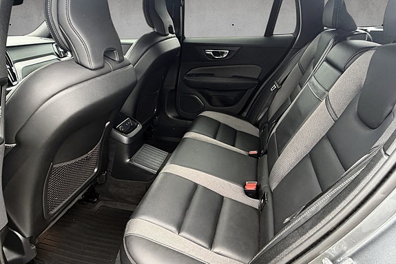 Volvo V60 18 of 23