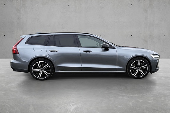 Volvo V60 2 of 23