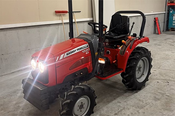 Massey Ferguson 1520 3 of 17