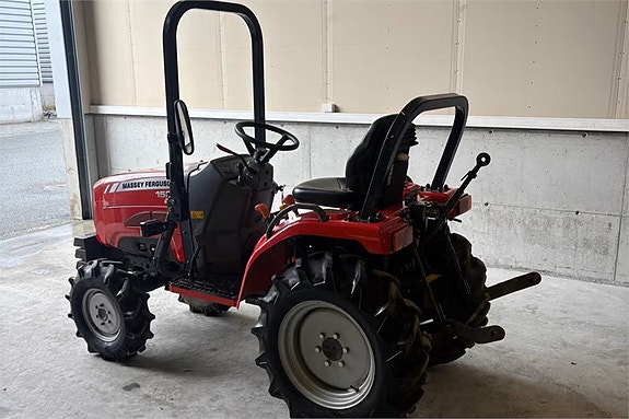 Massey Ferguson 1520 2 of 17