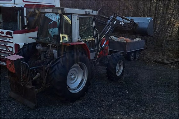 Massey Ferguson 3070 3 of 12