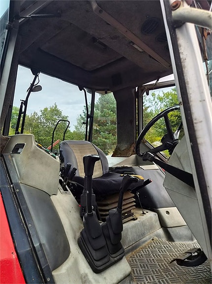 Massey Ferguson 3070 6 of 12