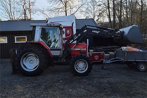 Massey Ferguson 3070 4 of 12